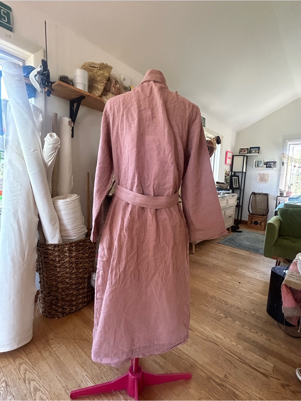 Parachute 100% linen Lightweight robe in Dusty Rose - Picture 5 of 5